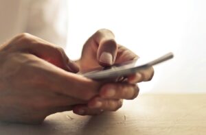 Mobilabonnemang och datakryptering för att skydda dina transaktioner online